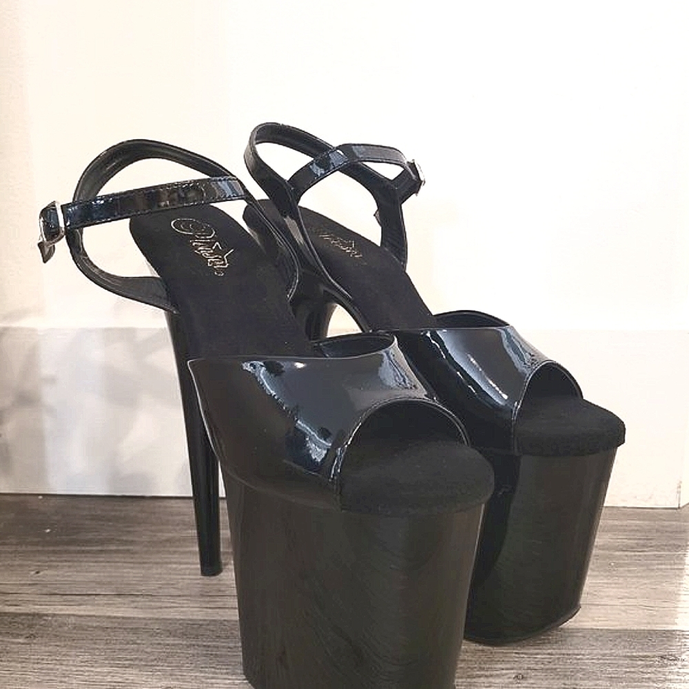 Pleaser Shoes 8" Black Patent Leather Flamingo Platform Heels